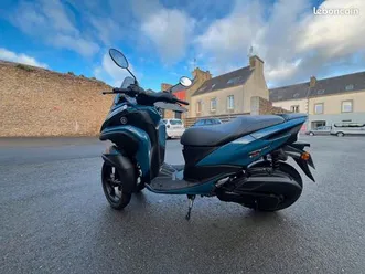 yamaha tricity 125 bleu – 1ère main – 03/12/2024 – 2 132 km – garantie 12/2029