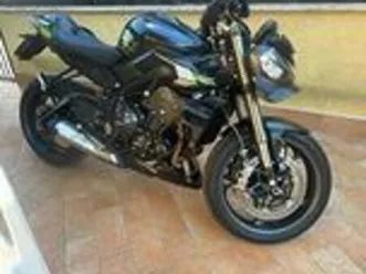 street triple rs 2025