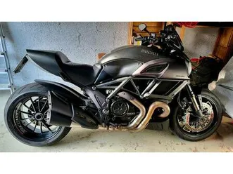 ducati diavel carbon