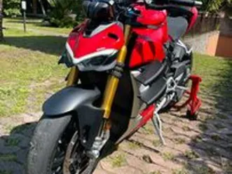 ducati streetfighter v4s