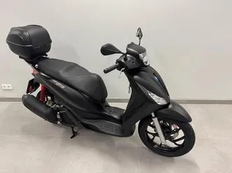 piaggio medley s 150 -top zustand incl. topcase