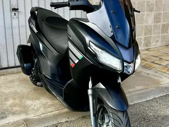 scooter aprilia sxr 50