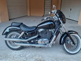 honda shadow vt 1100 c2 – très bon état