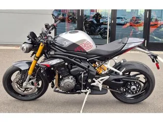 triumph speed triple 1200 rs