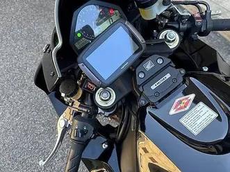 honda cbr fireblade 1000 rr