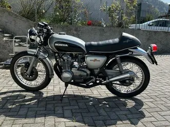 honda cb 500 four, anno 1976, argento e nero