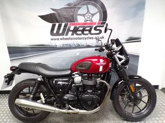 triumph street twin 900 cc