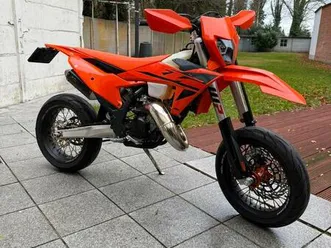 ② ktm 125 supermoto (2025)