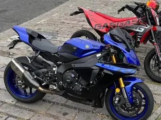 yamaha - r1