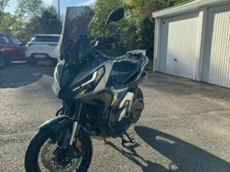 honda x-adv 750 édition spécial