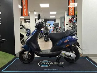 piaggio zip 50 2t 2013 50 cm3 | scooter | 569 km | bleu | 37000 tours