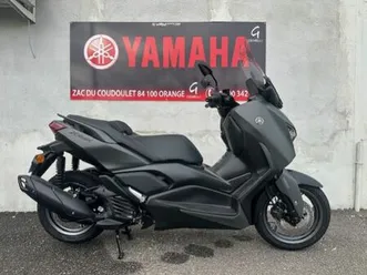 yamaha xmax 125 2025 125 cm3 | scooter | 1 060 km | vert | 84100 orange