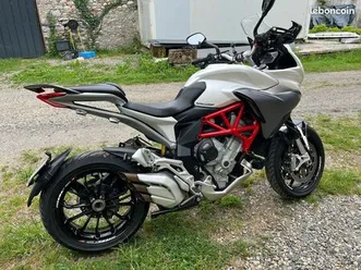 mv agusta turismo véloce 800