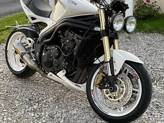 triumph speed triple