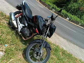 vend ou échange contre autre 125 (honda 125 cbf a refaire )