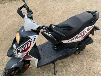vends scooter sim crox