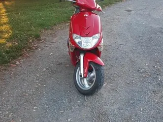 scooteur 50 cc 2t