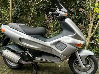 gilera runner fxr 180 2-takt roller tüv 03/2027