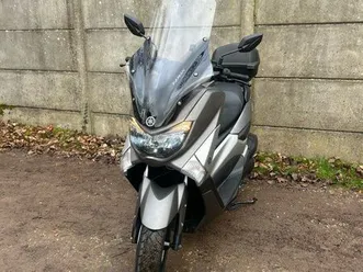 nmax-125-yamaha-excellent-etat