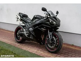 yamaha r1