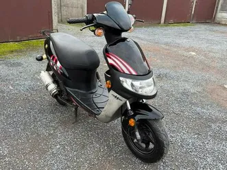 ② keeway hurricane