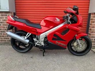 honda vfr750 rc36,only 10,345 miles,category c in 1998,standard example