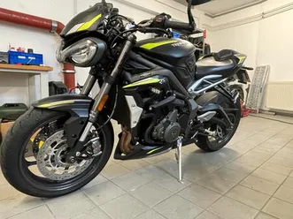 triumph street triple rs