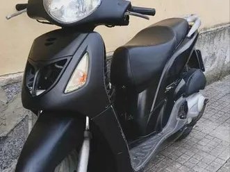 honda sh 150i a ignezione nero