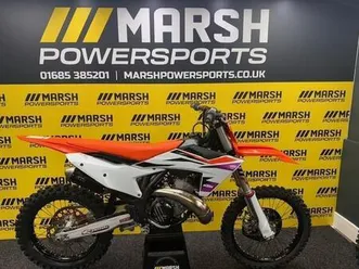 ktm 300 sx 2024 model - only 36 hours - immaculate condition