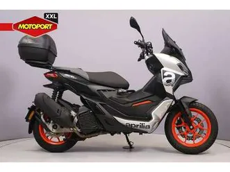 aprilia sr gt 200 zilver
