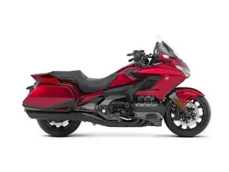 2018 honda® gold wing candy ardent red