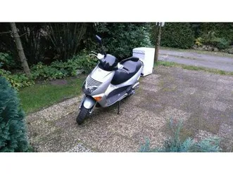 125 ccm roller scooter aprilia leonardo