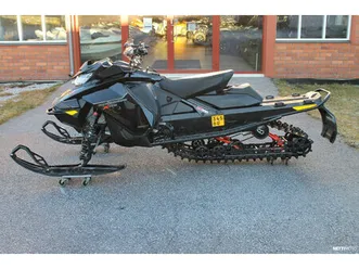 x-rs 850 e-tec 800km ajettu - kuin uusi!