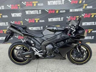 yamaha yzf r1 termignoni video 360