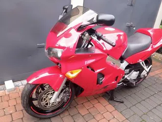 honda vfr 800 , cbr , zzr , gsx , yzf ,gsf , sv , fazer , ladna wloclawek