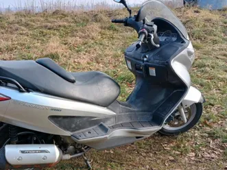 suzuki burgman 200 reifen neu ,, erst 25.400 km &#034;