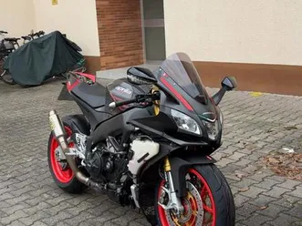 aprilia rsv4 rr