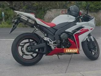 yamaha - r1