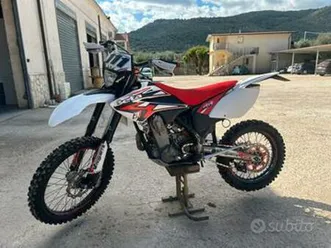 beta 450 anno 2009 targata