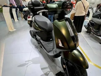 sym fiddle 5 125 abs/tcs vororder option