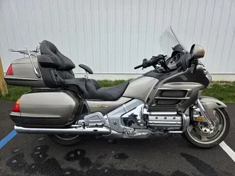 2004 honda gold wing
