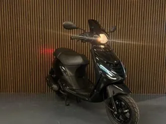 piaggio zip 2020 | 25 of 45km | sp glans zwart | garantie — scooters | piaggio — marktplaats