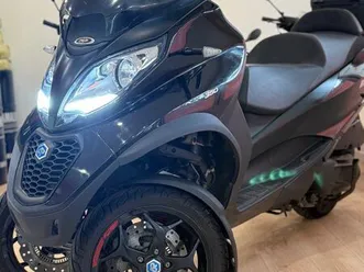 mp3 350 sport casque et carte grise offerts