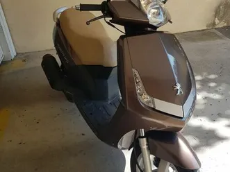 vends-scooter-125-peugeot-vivacity-de-2013-tres-peu-de-kilometres