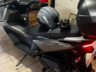 scooter 125 kymco sky town 2025