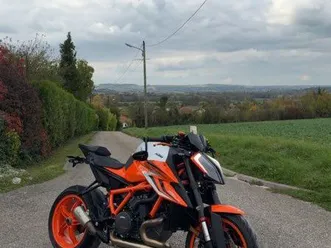 ktm 1290 superduke r