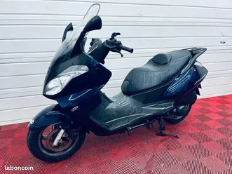scooter 125 aprilia atlantic / vidange faite / batterie et pneus neufs