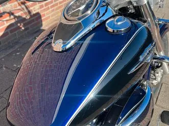 ② suzuki intruder 800 à l'état neuf 8800km