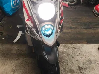 ② sym crox classe b nieuwe motor