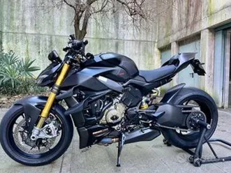 ducati streetfighter v4s